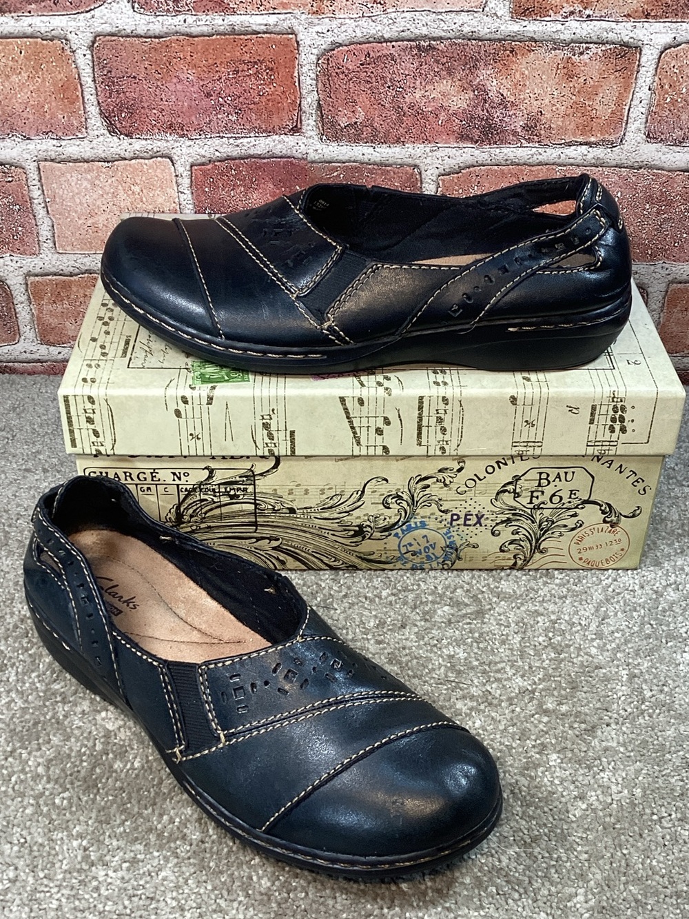 Clarks Evianna Fig 4 women’s black slip on loafers flats size 7.5